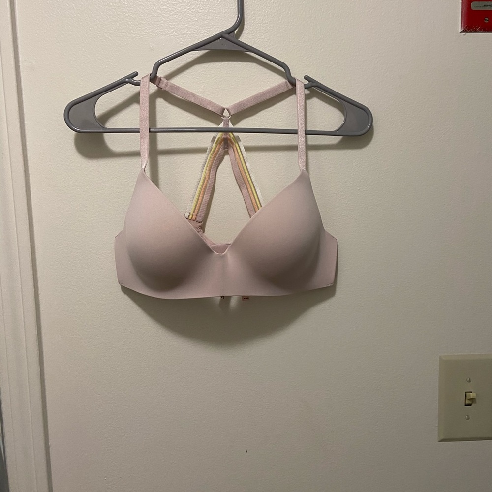 NWT VS racer back bra